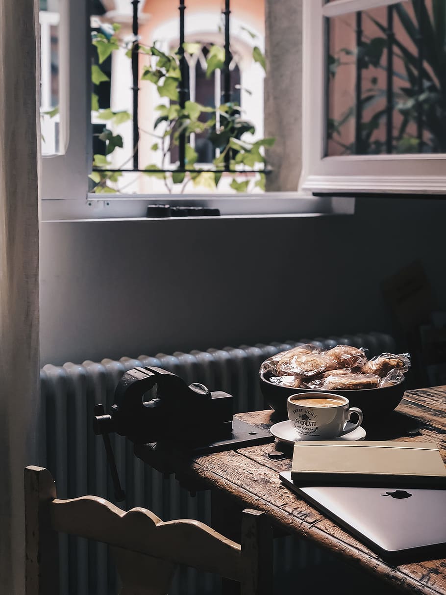 coffee latte cup with Apple MacBook, light, working table, breakfast HD wallpaper