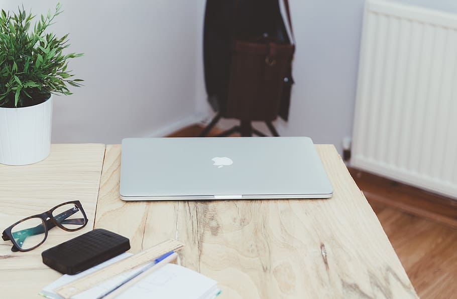 macbook, laptop, computer, technology, desk, office, business HD wallpaper