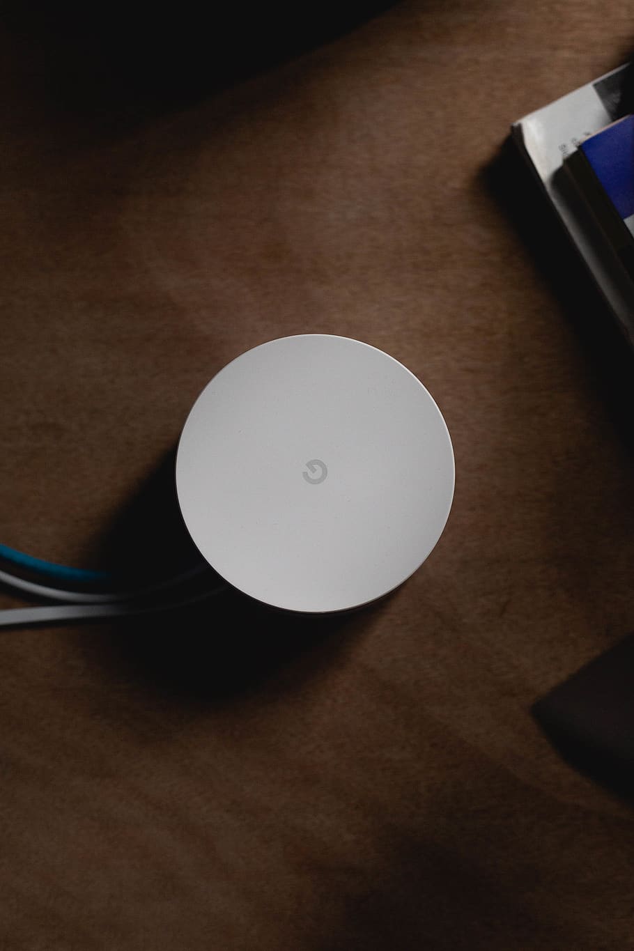 white Google wifi system, coffee table, furniture, barranco district HD wallpaper