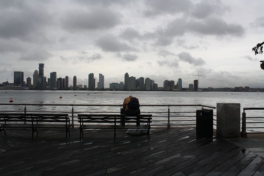 city, man, alone, sad, dark, grey, rain, rainyday, gloomy, nyc, HD wallpaper