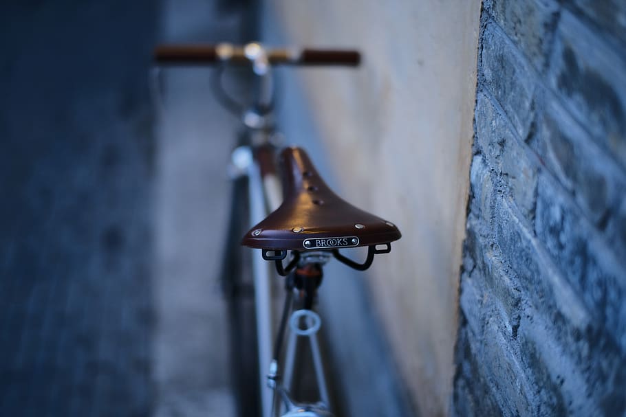 brown bicycle parked beside wall, chime, windchime, seat, bike, HD wallpaper