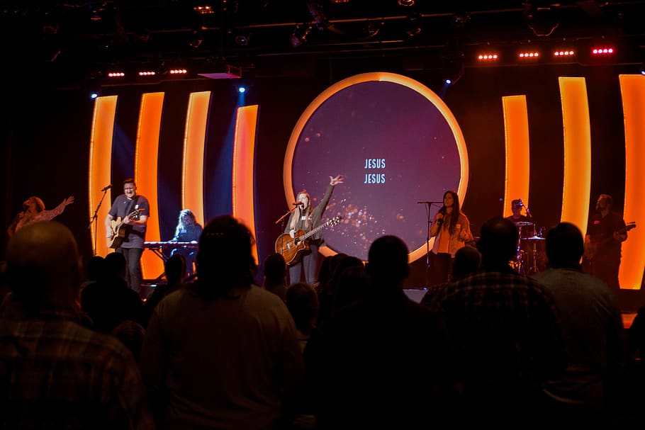 band performing on stage, human, person, musician, musical instrument HD wallpaper
