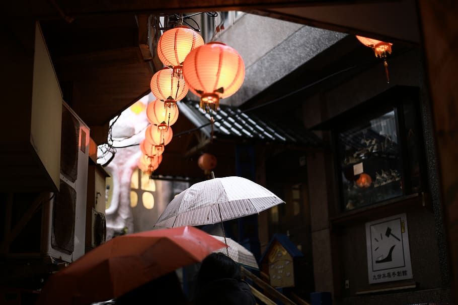 white handheld umbrella, human, person, lighting, city, metropolis HD wallpaper