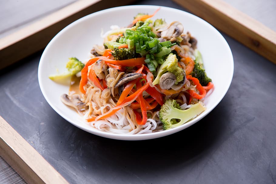 noodle salad, food, carrot, produce, flora, plant, vegetable, HD wallpaper