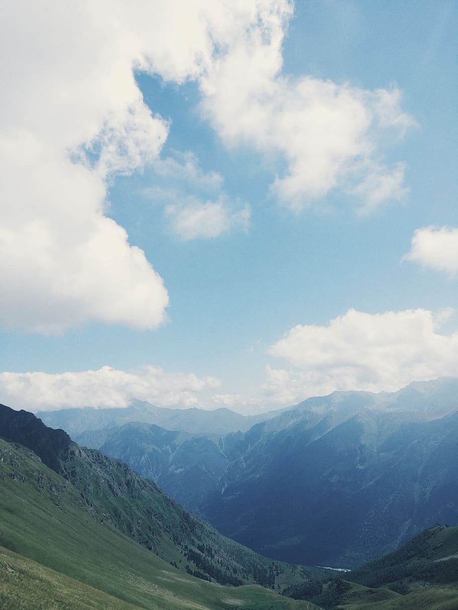green mountain under white clouds, sky, cloud - sky, scenics - nature HD wallpaper