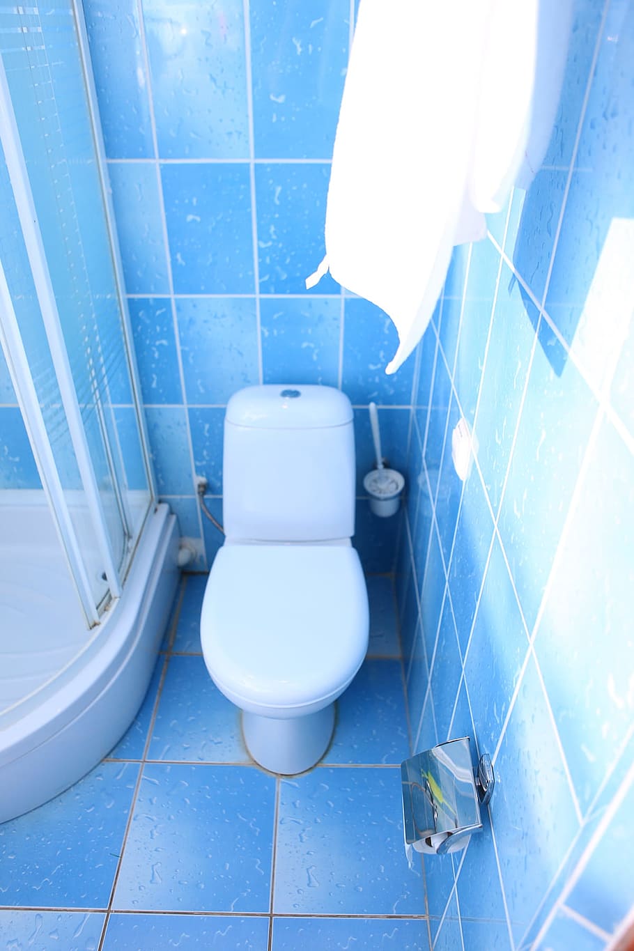 bath, bathroom, blue, ceramics, clean, decorated, design, furniture HD wallpaper