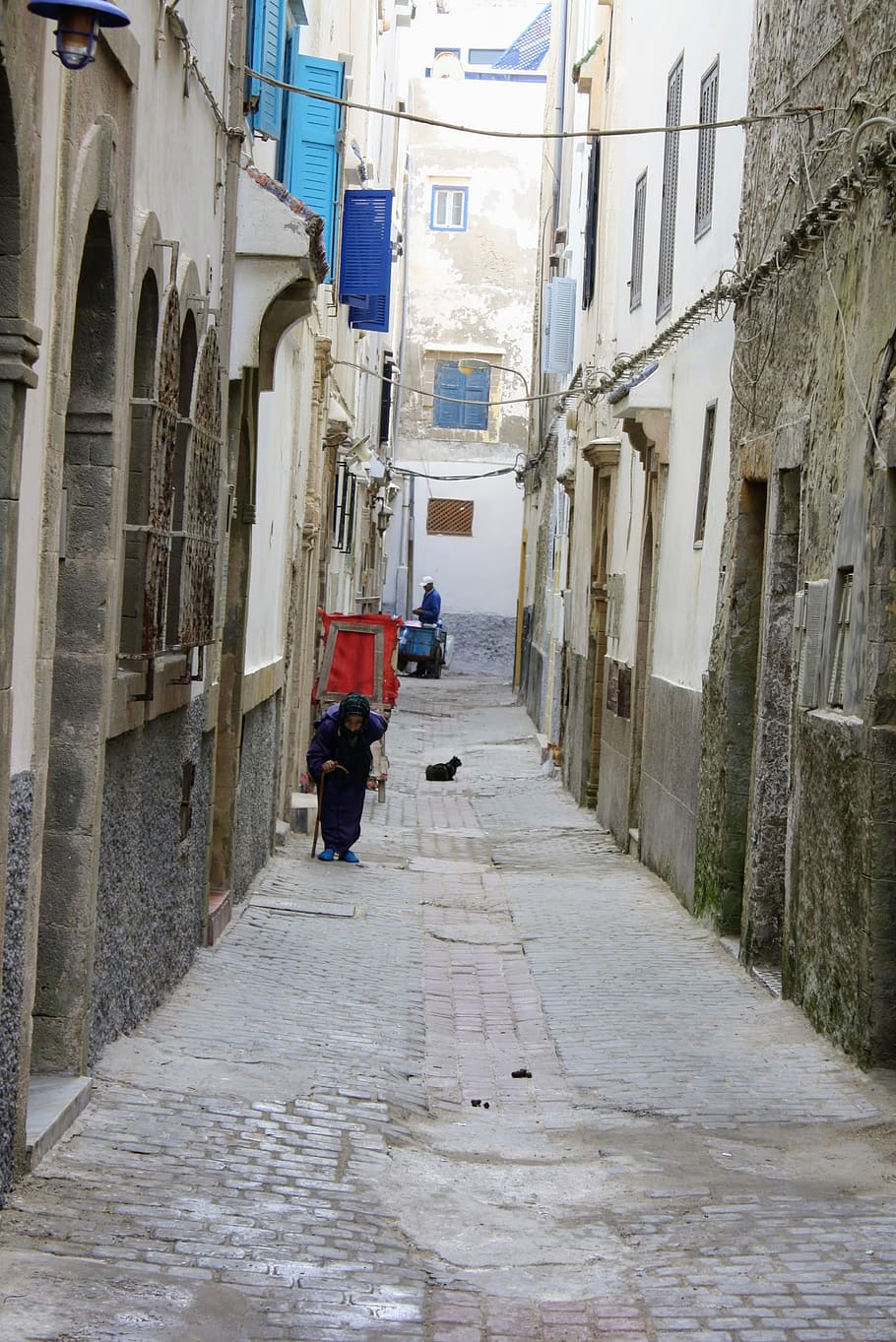 morocco, essaouira, alley, marokko, old woman, greisin, gasse, HD wallpaper