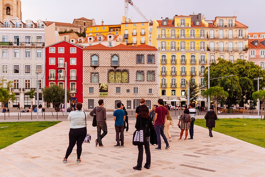People At The Park, architecture, buildings, daylight, Lisbon HD wallpaper