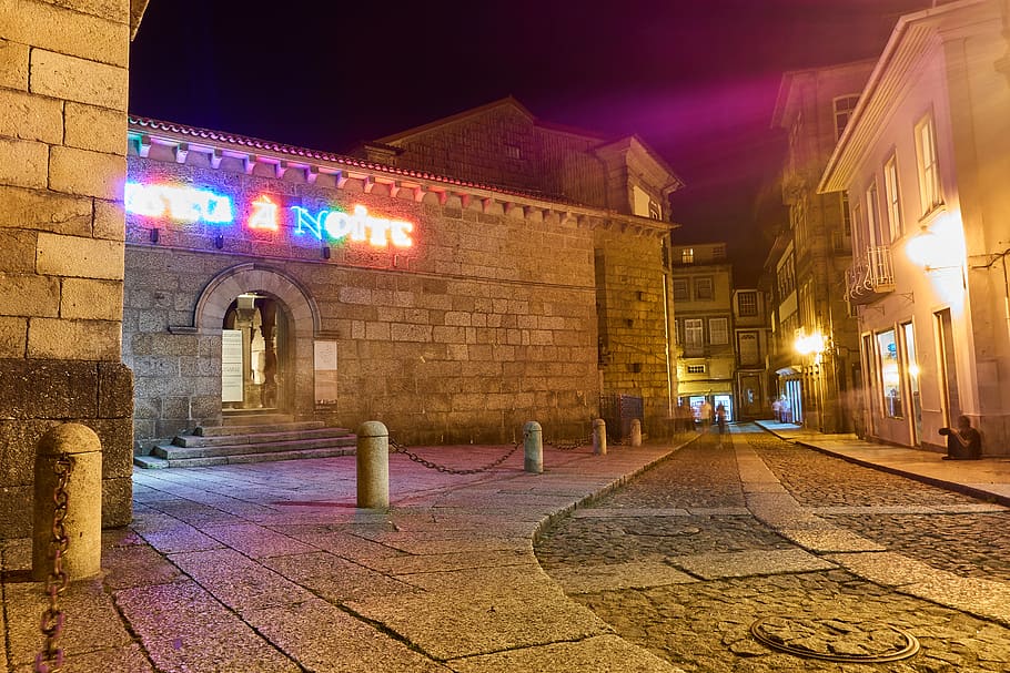 portugal, guimaraes, museum, noite, empty, street, night museum, HD wallpaper