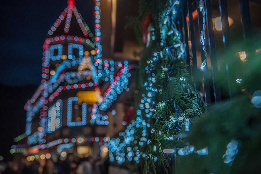 house with string lights, decoration, celebration, christmas HD wallpaper