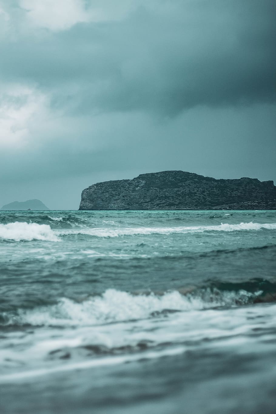 ocean waves, sea, water, sky, beauty in nature, motion, scenics - nature HD wallpaper
