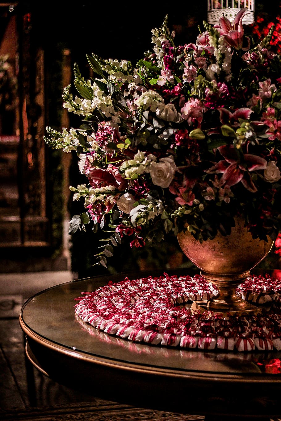 Flowers In A Vase, bloom, blossom, decor, decoration, flora, flower arrangement HD wallpaper