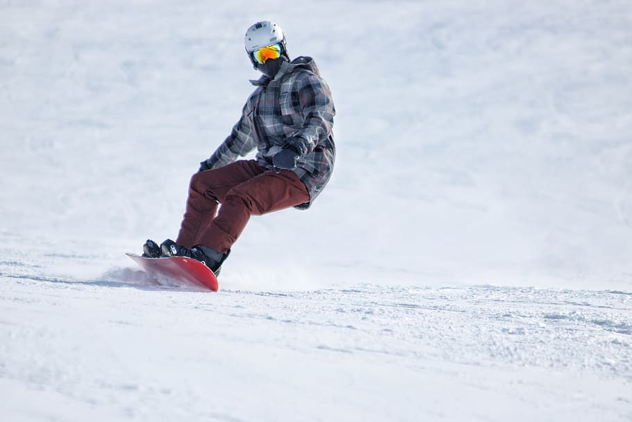 person snowboarding, winter, cold temperature, sport, white color HD wallpaper