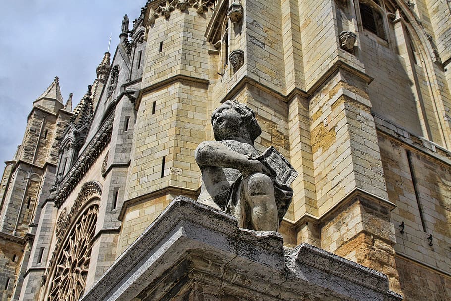 spain, león, statue, cathedral, sculpture, art and craft, low angle view HD wallpaper