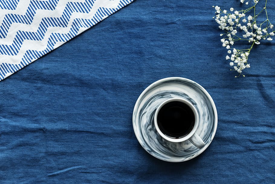 Closeup Photo of Gray and Black Teacup Filled by Coffee With Saucer HD wallpaper