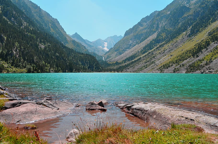 lake surrounded by mountains, water, scenics - nature, beauty in nature HD wallpaper