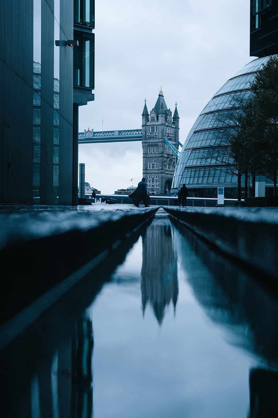 architecture, building, infrastructure, tower, bridge, people HD wallpaper