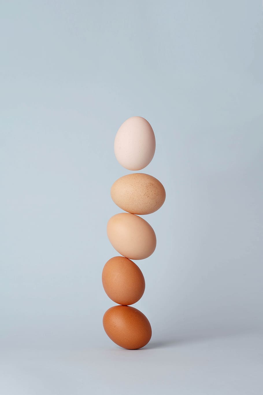 brown and white eggs, levitate, balance, chicken, funny, produce HD wallpaper