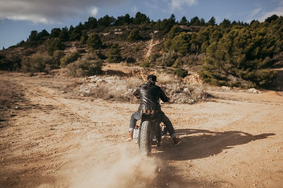 man riding motorcycle, person, human, people, motorbike, roadbike HD wallpaper