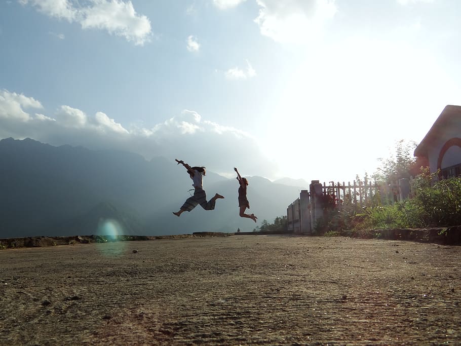 sky, real people, leisure activity, cloud - sky, nature, mid-air HD wallpaper