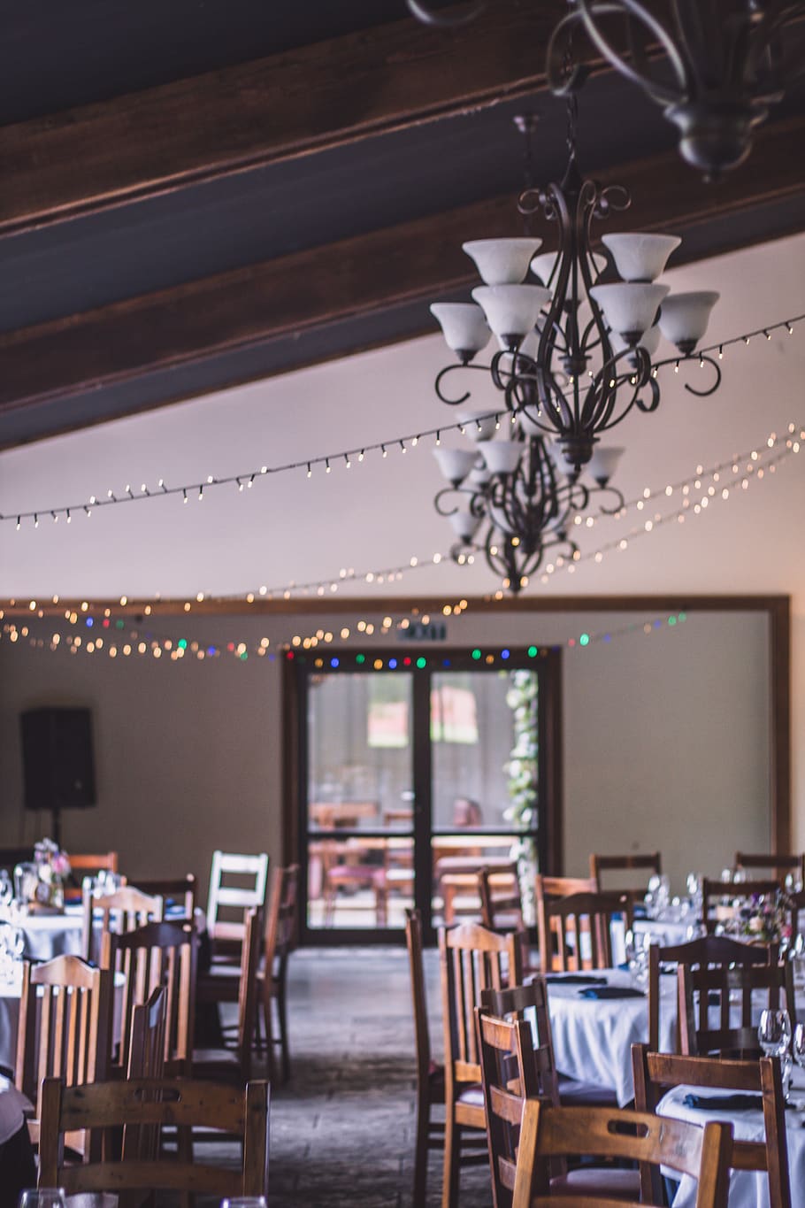 string lights over tables and chairs, seat, restaurant, absence HD wallpaper