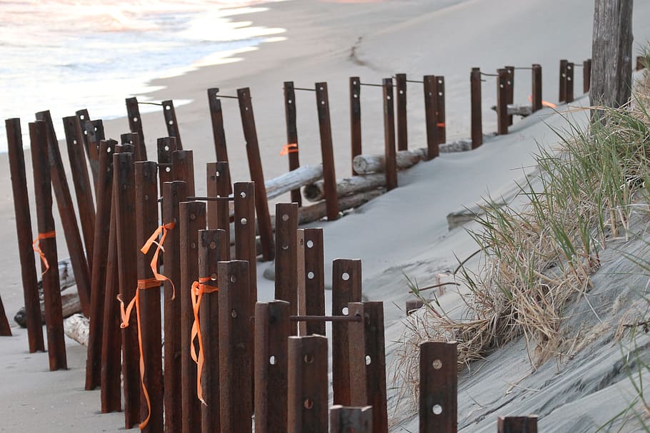 brown metal fence near seashore, wood, canada, newfoundland, rust HD wallpaper