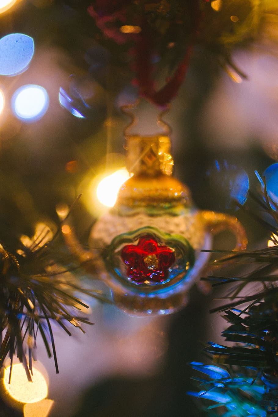 tree, kitsch, christmas, teapot, christmas decoration, holiday HD wallpaper