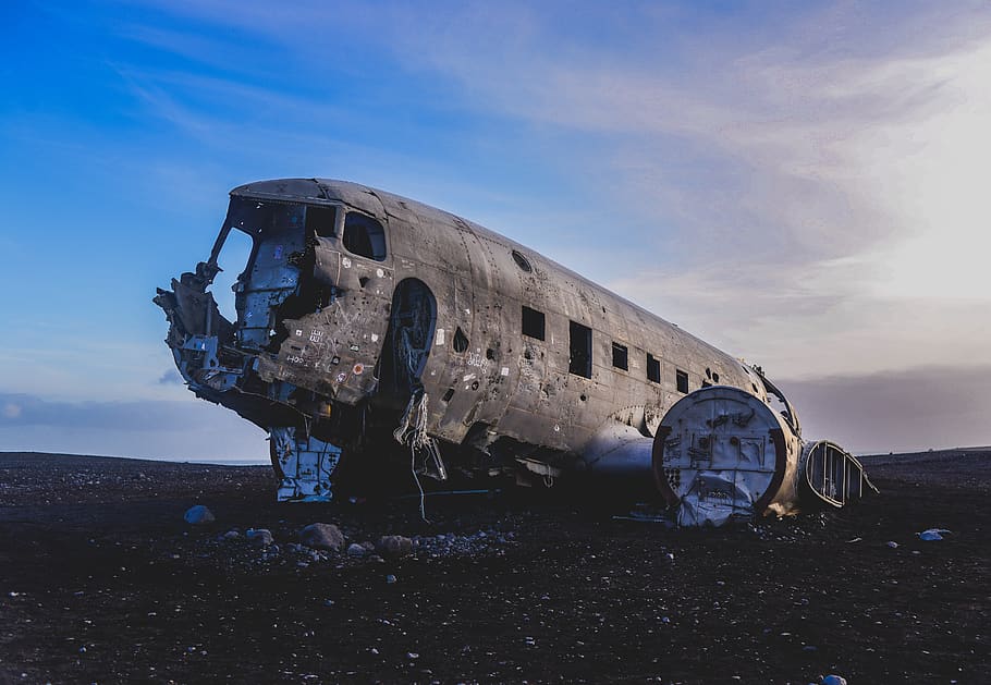 gray plane at brown field, air vehicle, airplane, sky, mode of transportation HD wallpaper