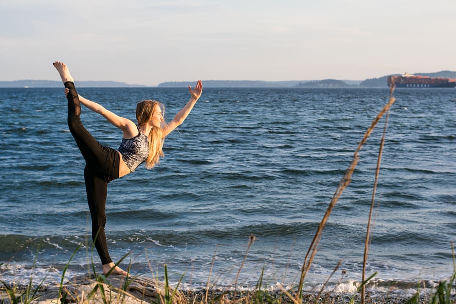 Our Favourite Beach Yoga Postures – Hakea
