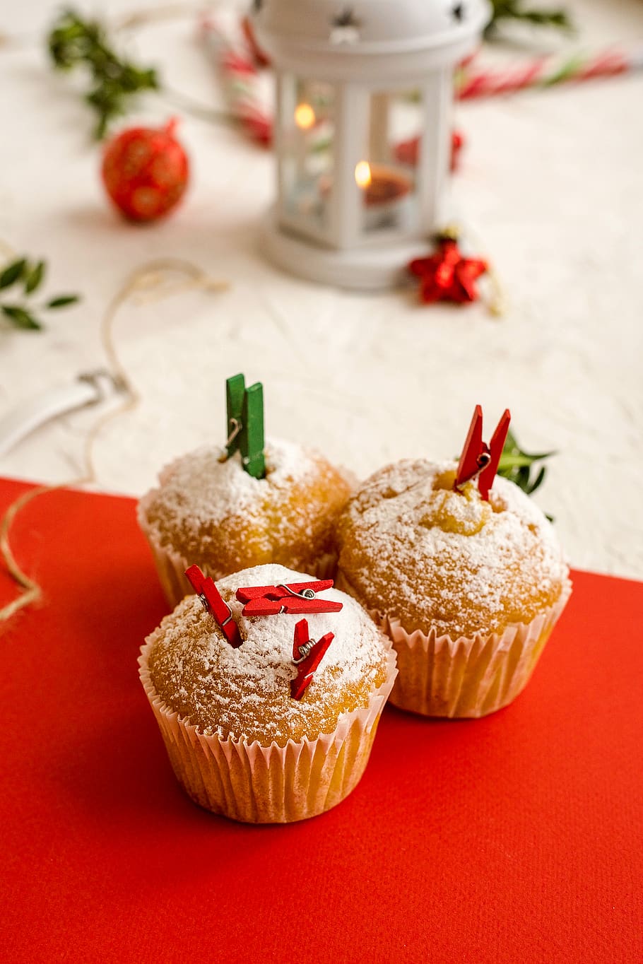 three brown cupcakes, food and drink, sweet food, indulgence HD wallpaper