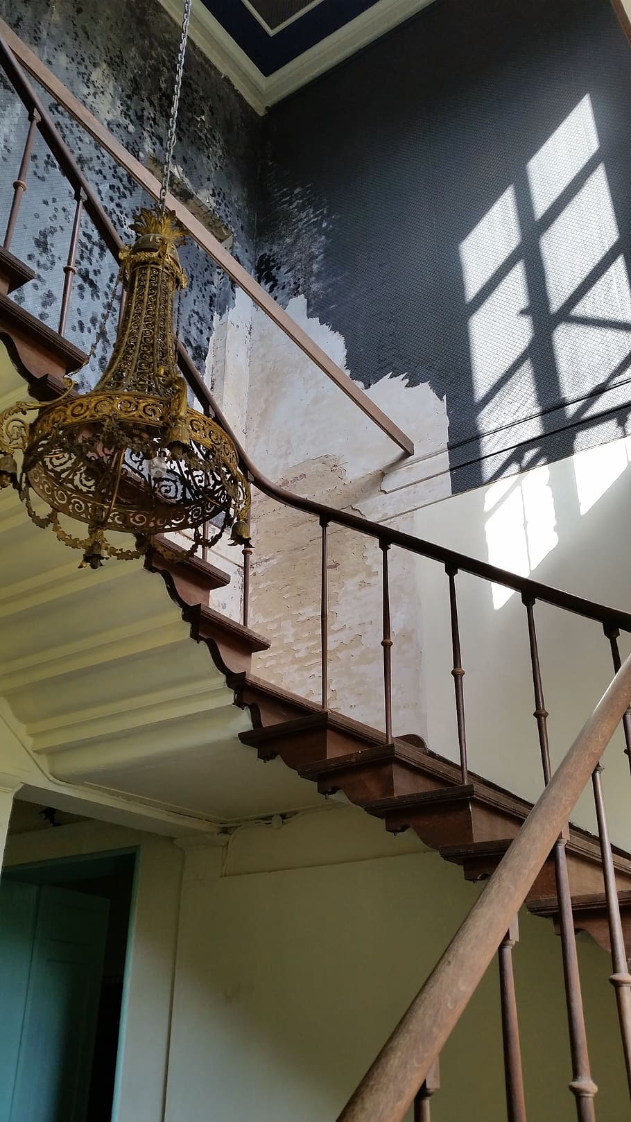 staircase, chandelier, rust, old, trap, expiration, architecture, HD wallpaper