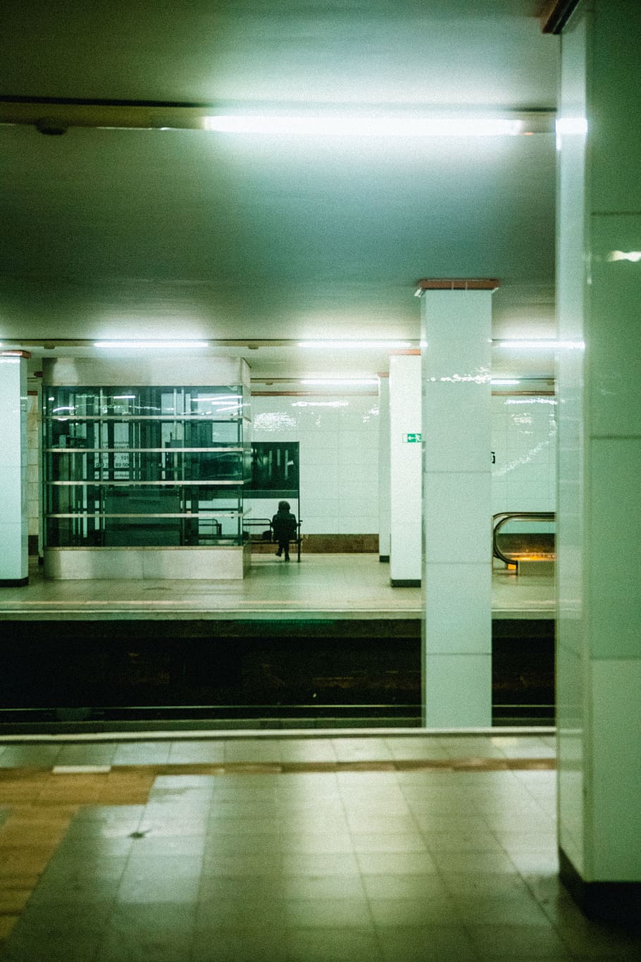 brown floor tiles, person, human, train station, vehicle, terminal HD wallpaper