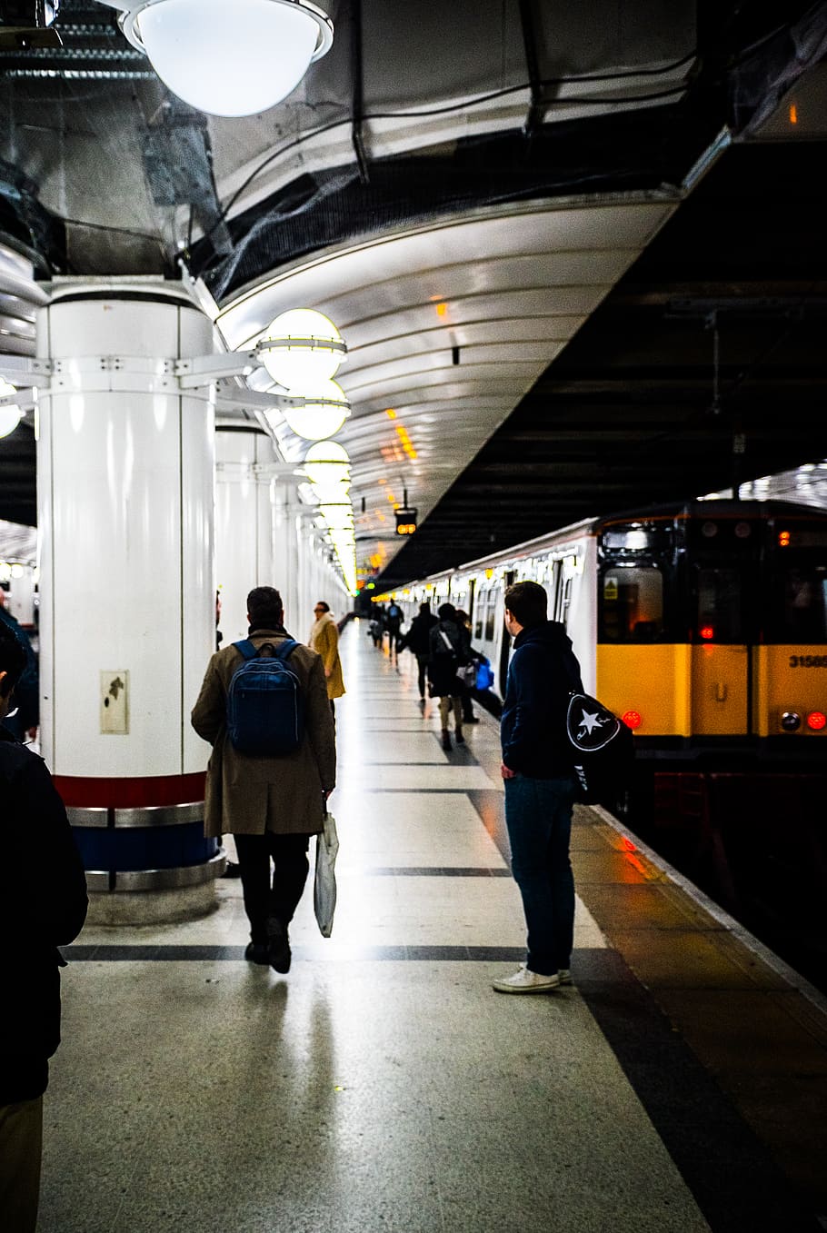 man standing on train terminal, people, train station, human HD wallpaper