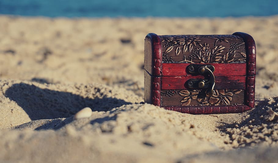 Red and Black Wooden Chest on White Sand, beach, box, desert HD wallpaper