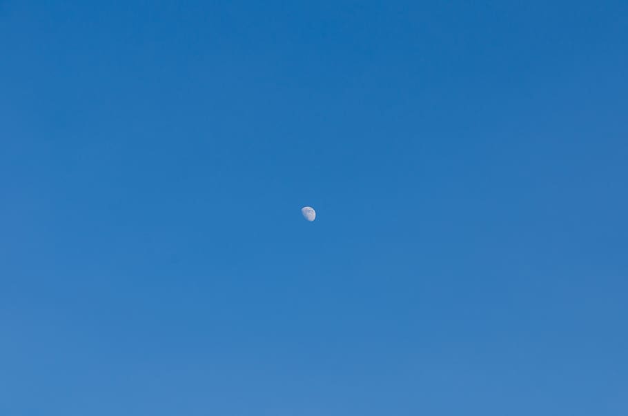 blue, sky, moon, beauty in nature, copy space, scenics - nature HD wallpaper