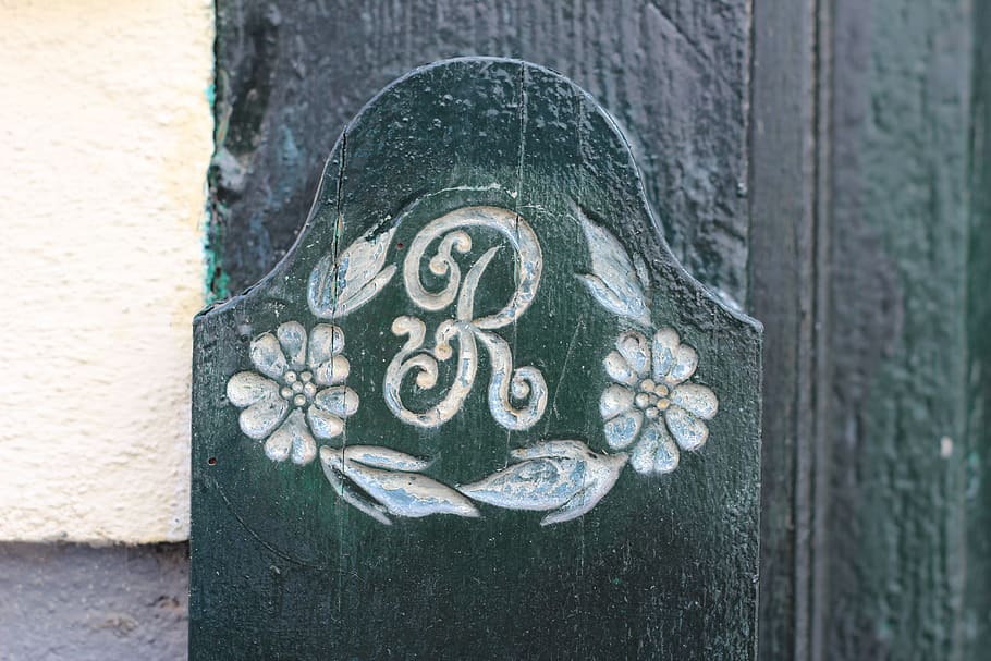 r, letter, initials, door, decoration, ownership, sign, nameplate