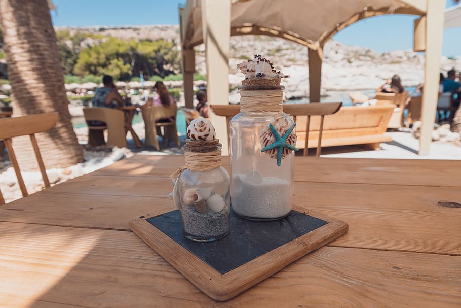 shells, sand, decoration, table, coast, holiday, souvenirs gift HD wallpaper