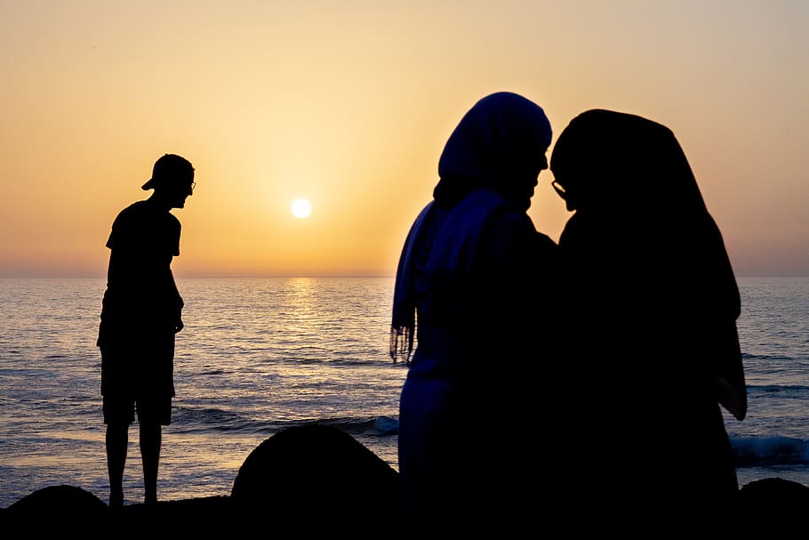 morocco, asilah, water, two people, sea, silhouette, sunset HD wallpaper