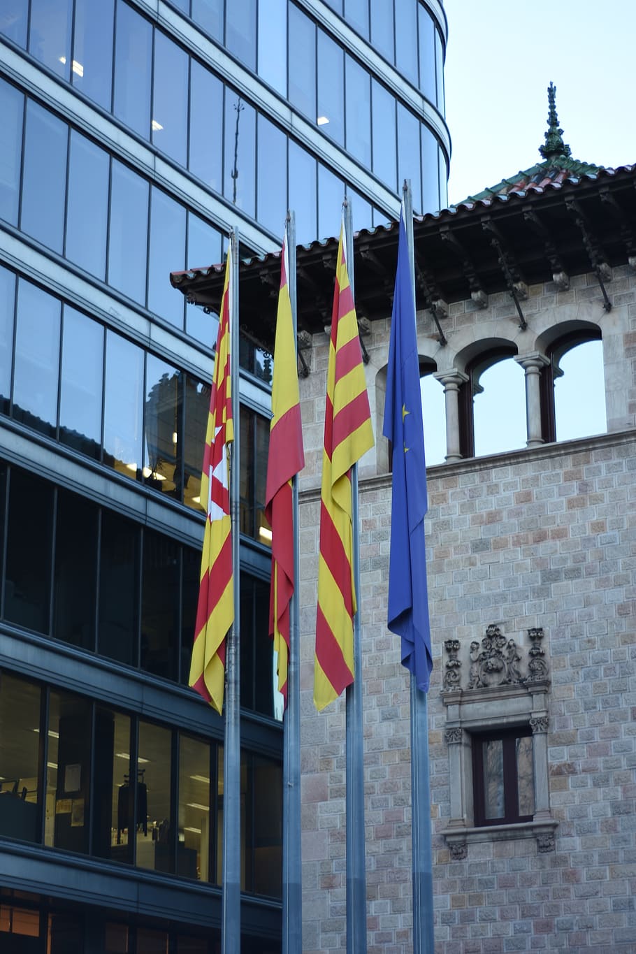 architecture, modernism, flags, old and new, barcelona, ramblas HD wallpaper