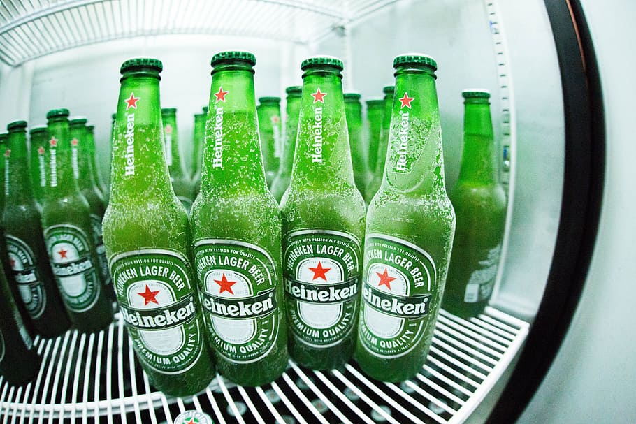Heineken in fridge, beer, beer bottle, beverage, bottles, cold, HD wallpaper