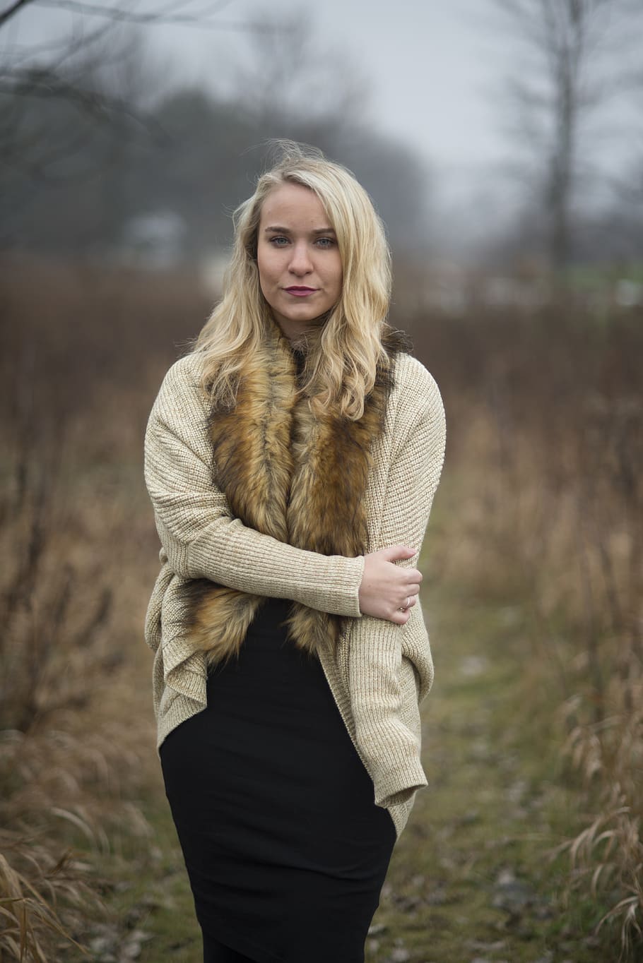 blond hair, one person, clothing, long hair, warm clothing HD wallpaper