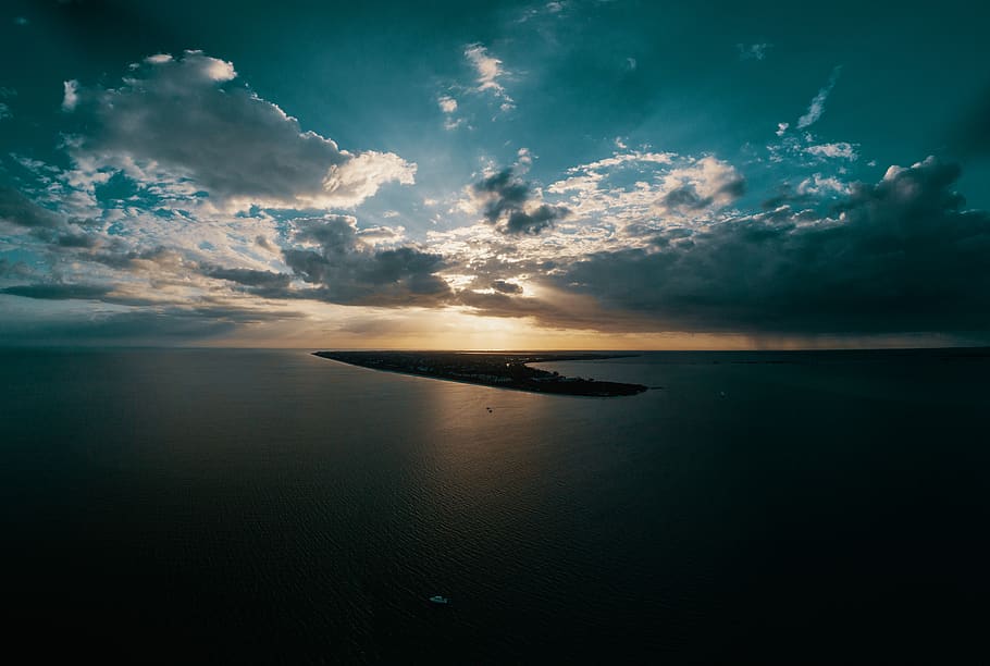 Calm Sea Under Dramatic Clouds during Sunset, beach, cloudscape HD wallpaper