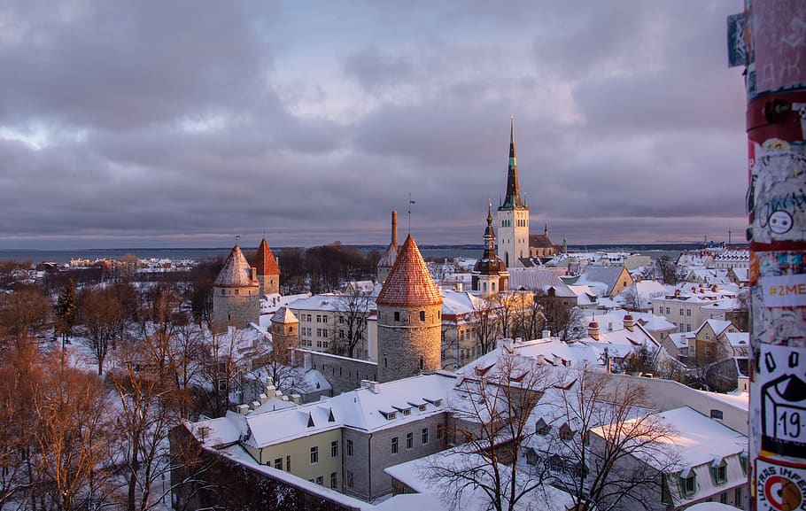 Winter, Snow, Rooftops, Old City, Tallinn, Estonia, Architecture, HD wallpaper