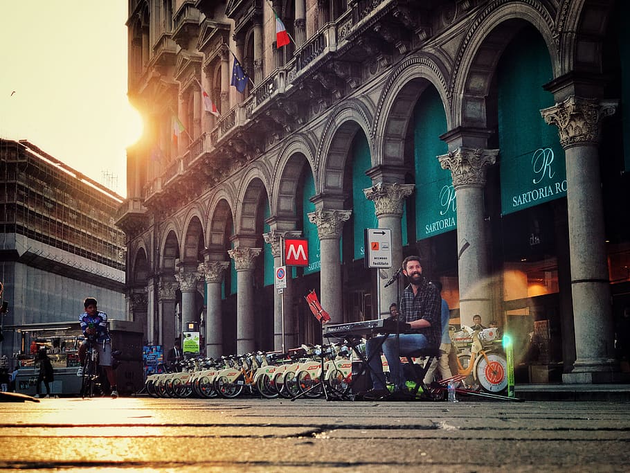 Street трек. Piazza Italia man. Milan Piazza Liberty.