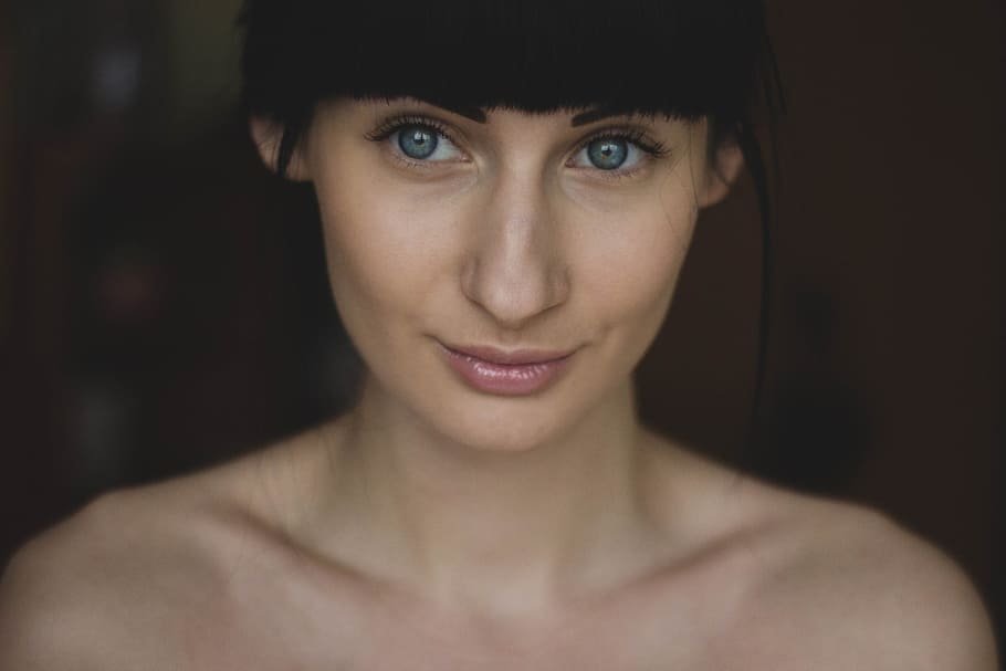 person, woman, eyes, portrait, headshot, looking at camera, one person HD wallpaper