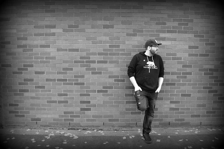 brick, man, hat, leg, guy, male, model, dark, attractive, adult HD wallpaper