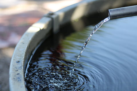 bucket, water, drop, flow, faucet, hose, ripple, fontaîne HD wallpaper