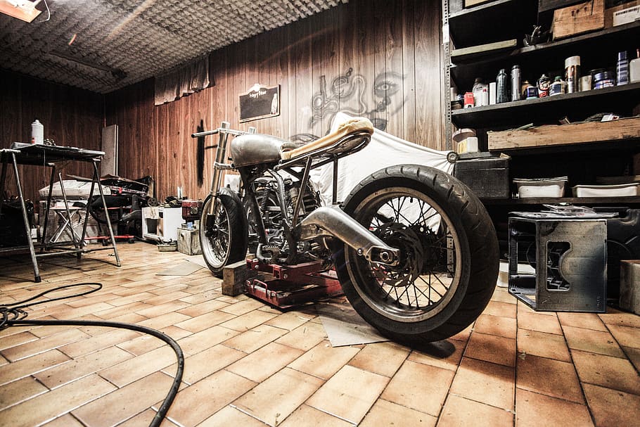 Gray Cruiser Motorcycle, cafe racer, frame, garage, making, mechanic