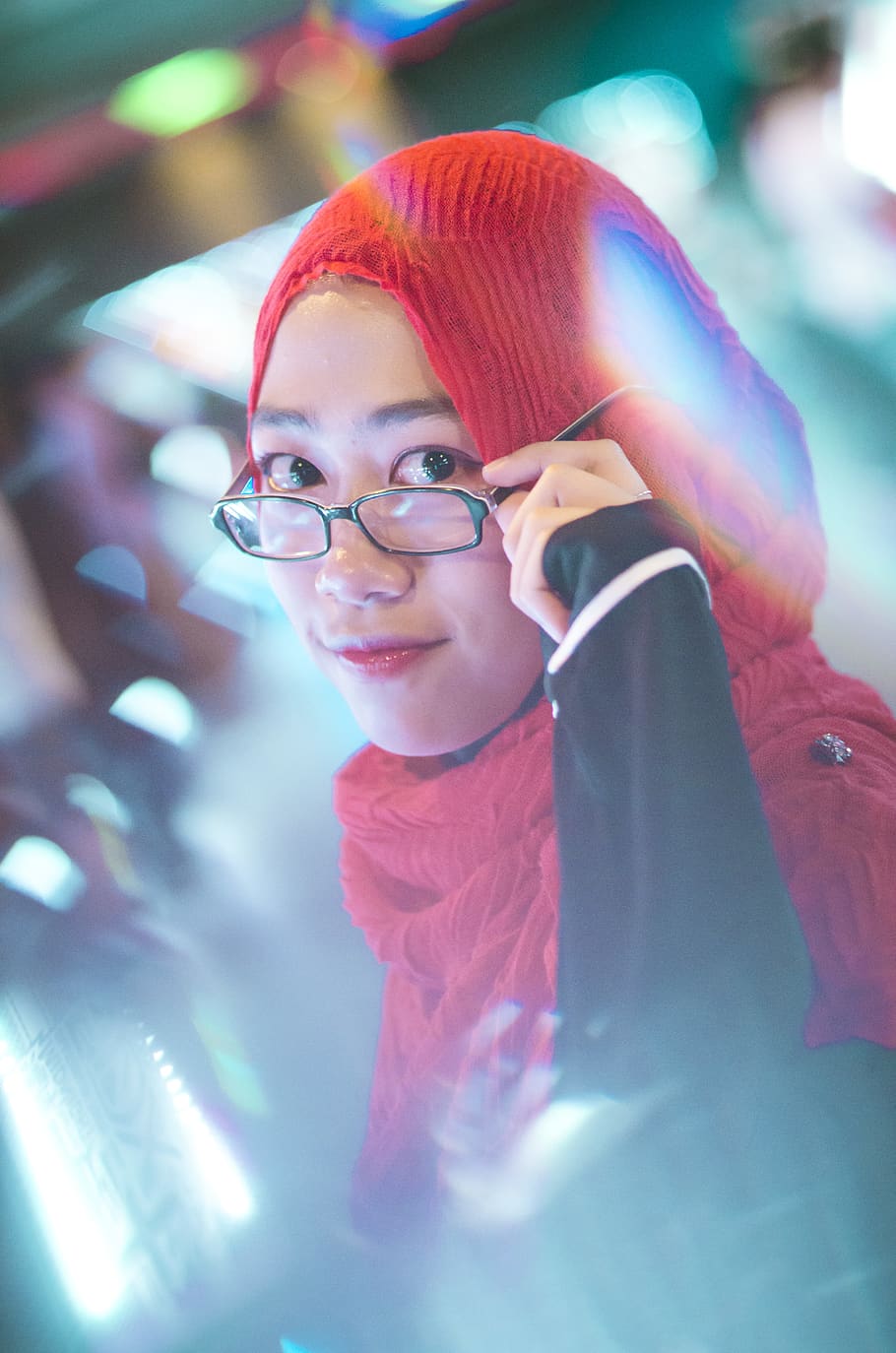 Woman Holding Her Black Framed Eyeglasses, blur, blurred background HD wallpaper