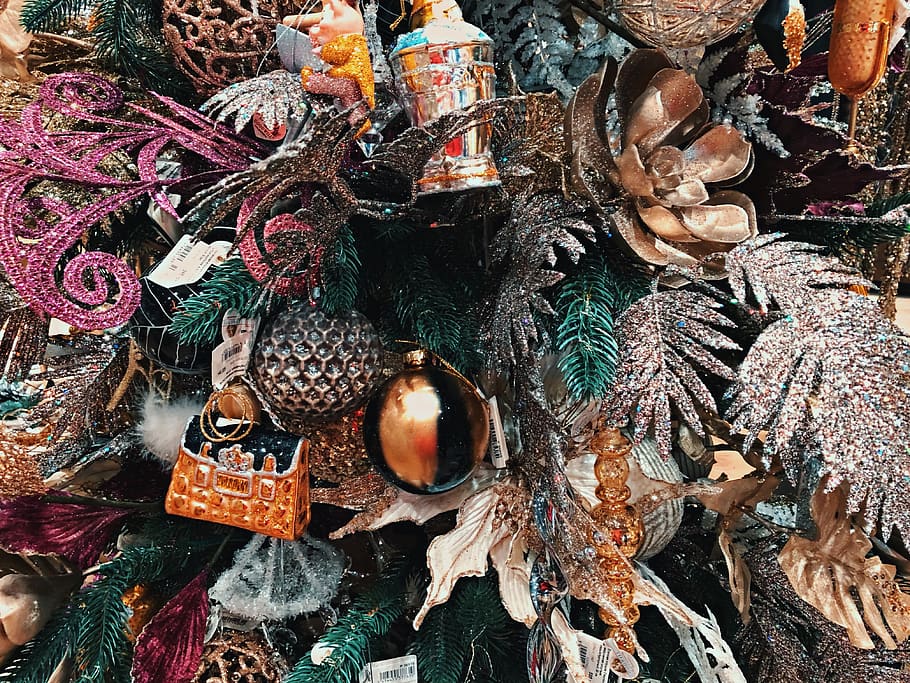 christmas, decor, tree, design, toys, green, gold, silver, pink HD wallpaper